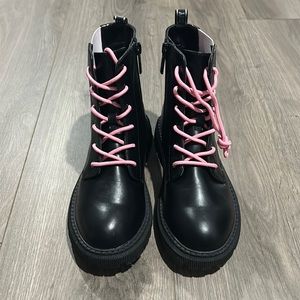 DKNY Ava Sierra rainbow gore boots.NWOT